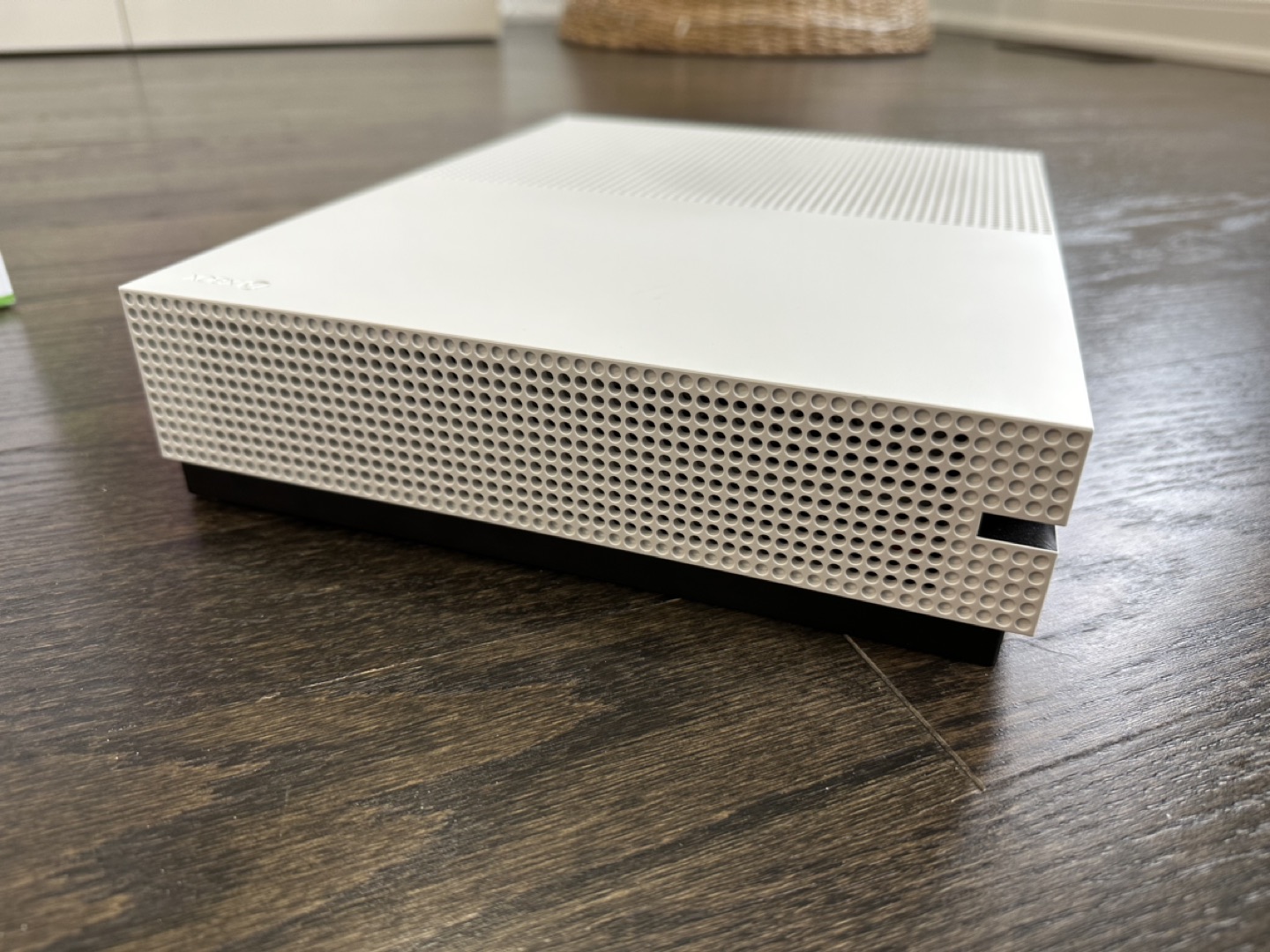 Xbox One S 1TB - mint condition - photo 4