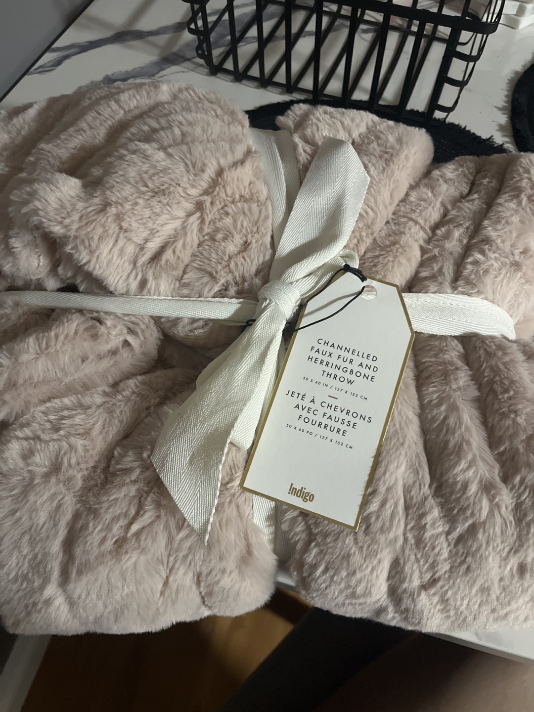 New Indigo Faux fur Throw Blanket image indicator(2)