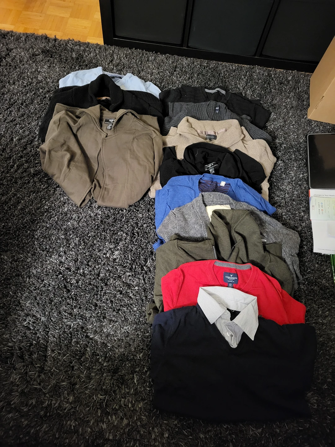 Sweaters (3-xs)(9-small)(Price is firm)$40 for all