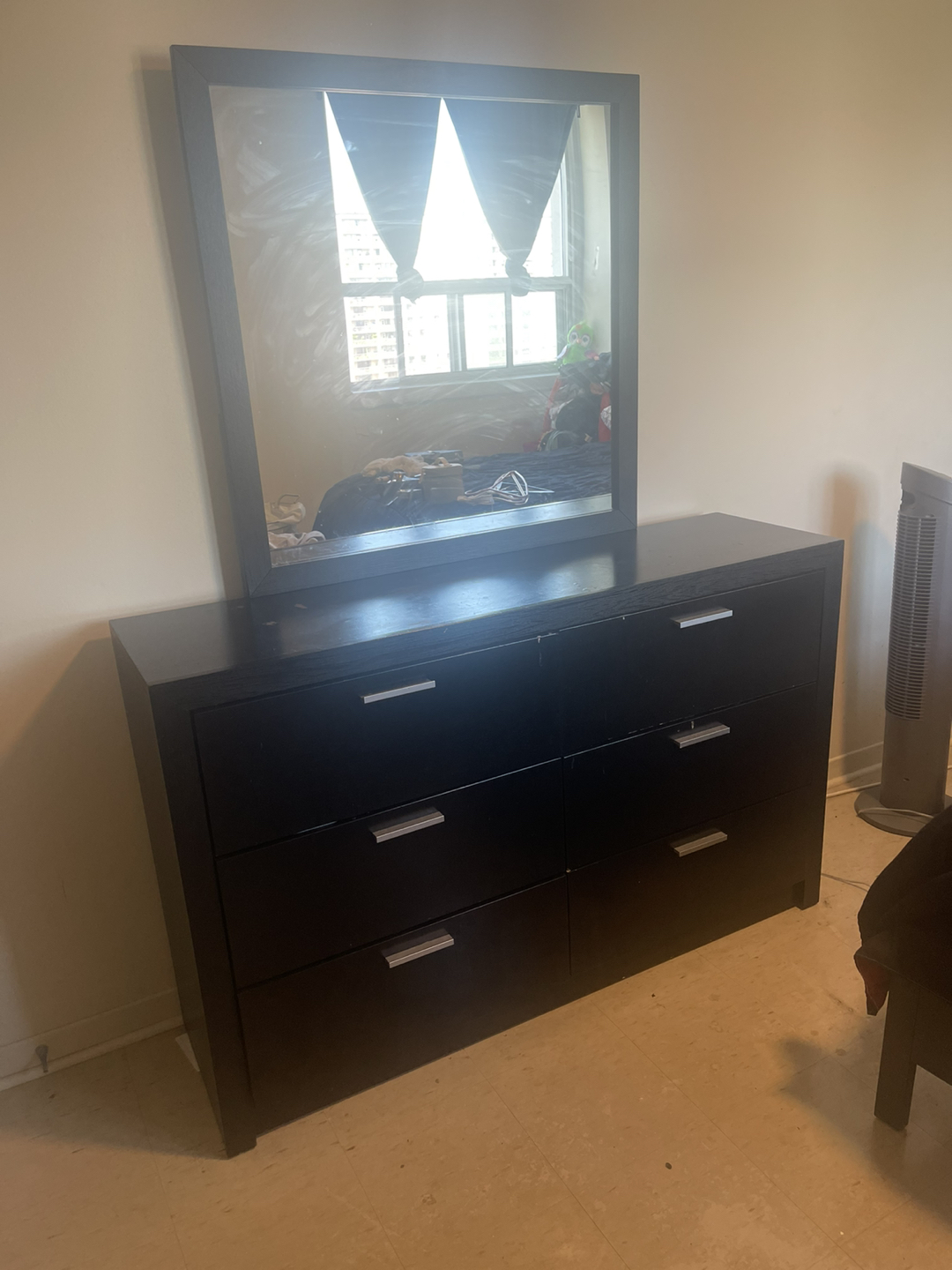Moving! 5 piece Queen Bed set + wood planks+ split box springs