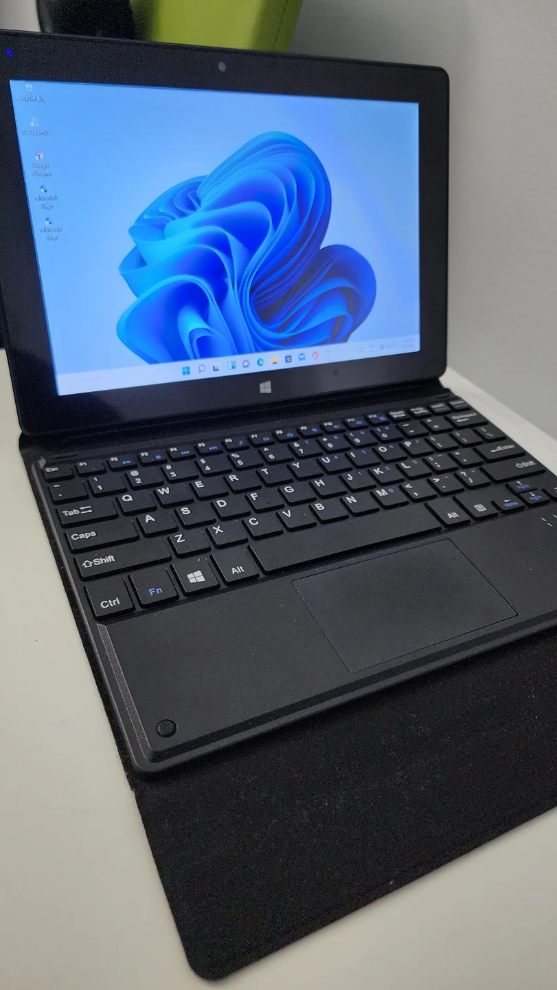 Convertible Laptop / Tablet