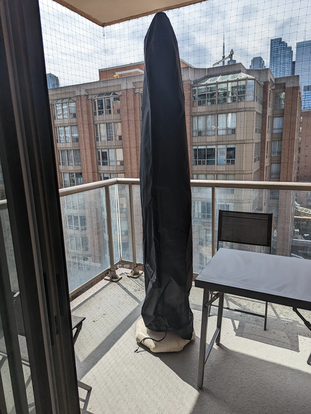 IKEA Tveto umbrella for patio / garden / balcony image indicator(3)