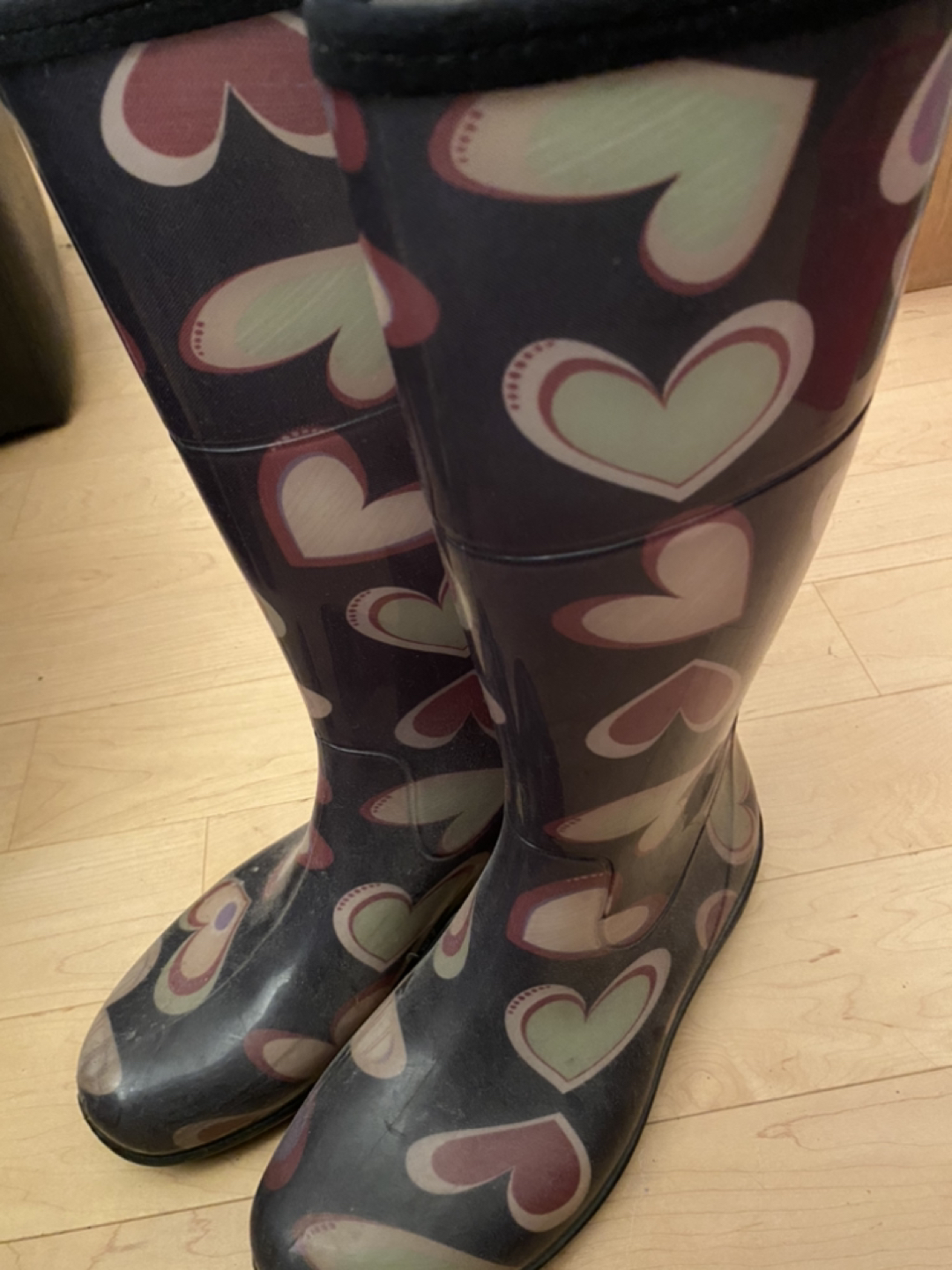 Kamik Heart 💜 Rain Boots - Women’s size 9 thumbnail