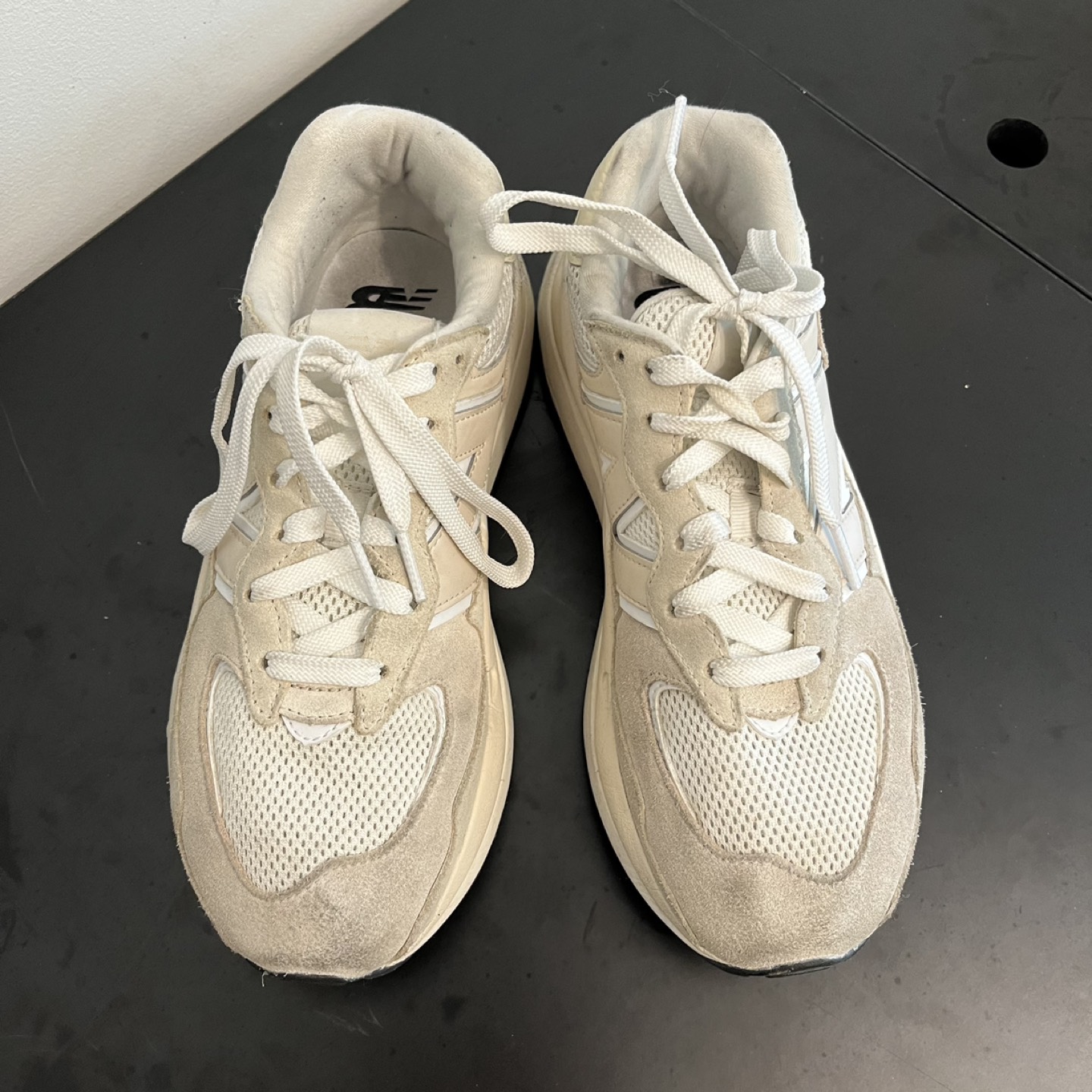 New Balance sneakers size 7 womens thumbnail