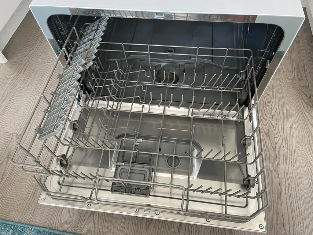6 months old Danby Countertop Dishwasher - photo 4