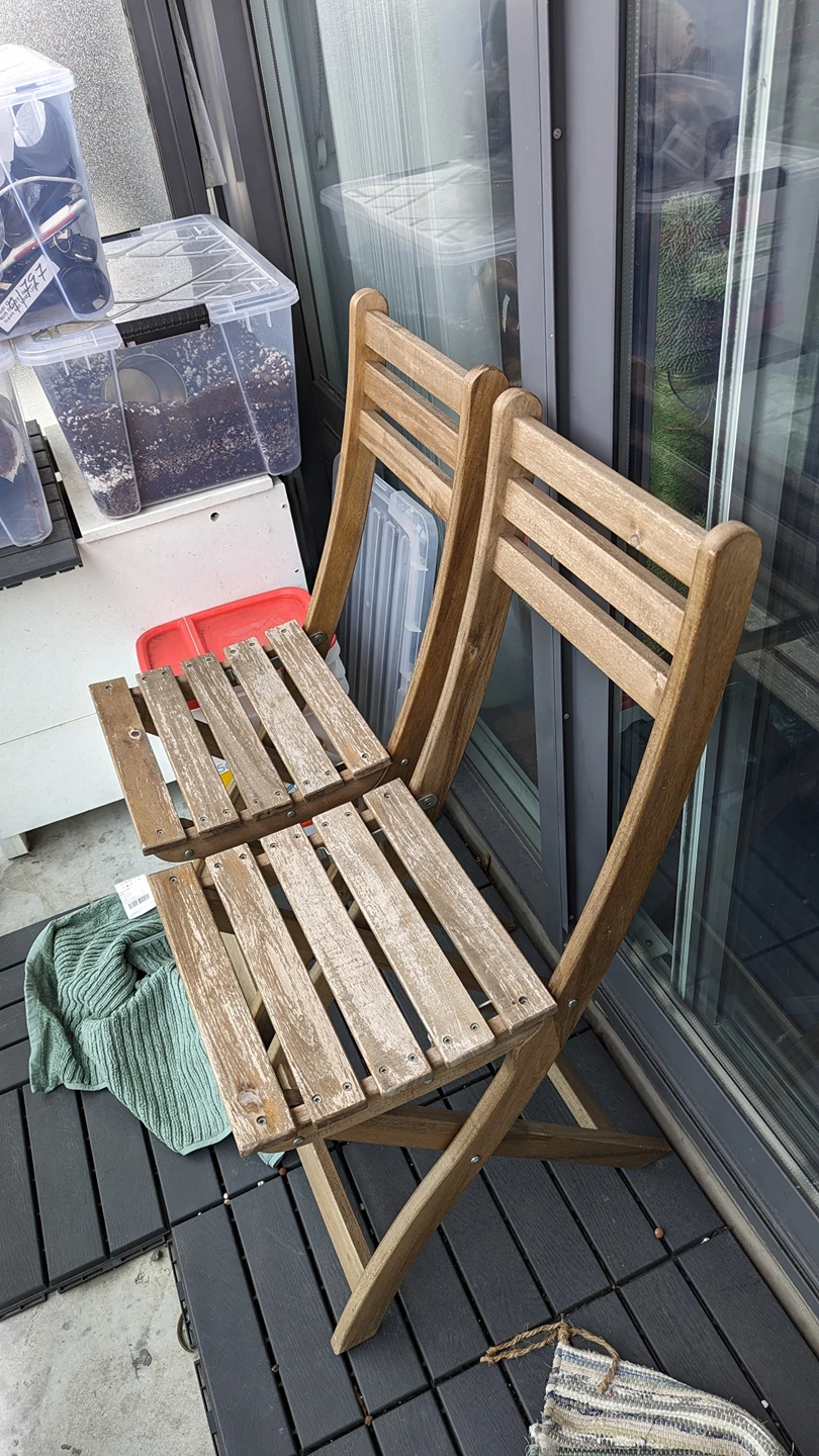 balcony chairs and table