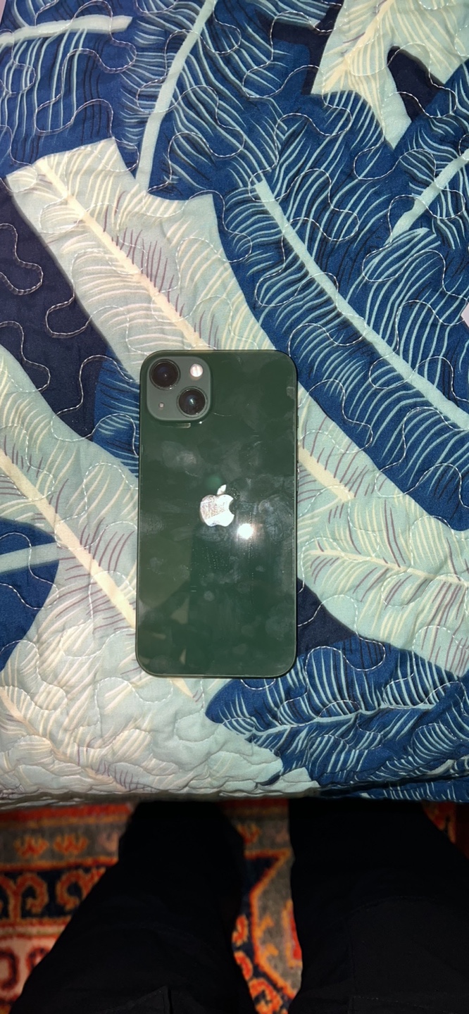 IPhone 13 - photo 2