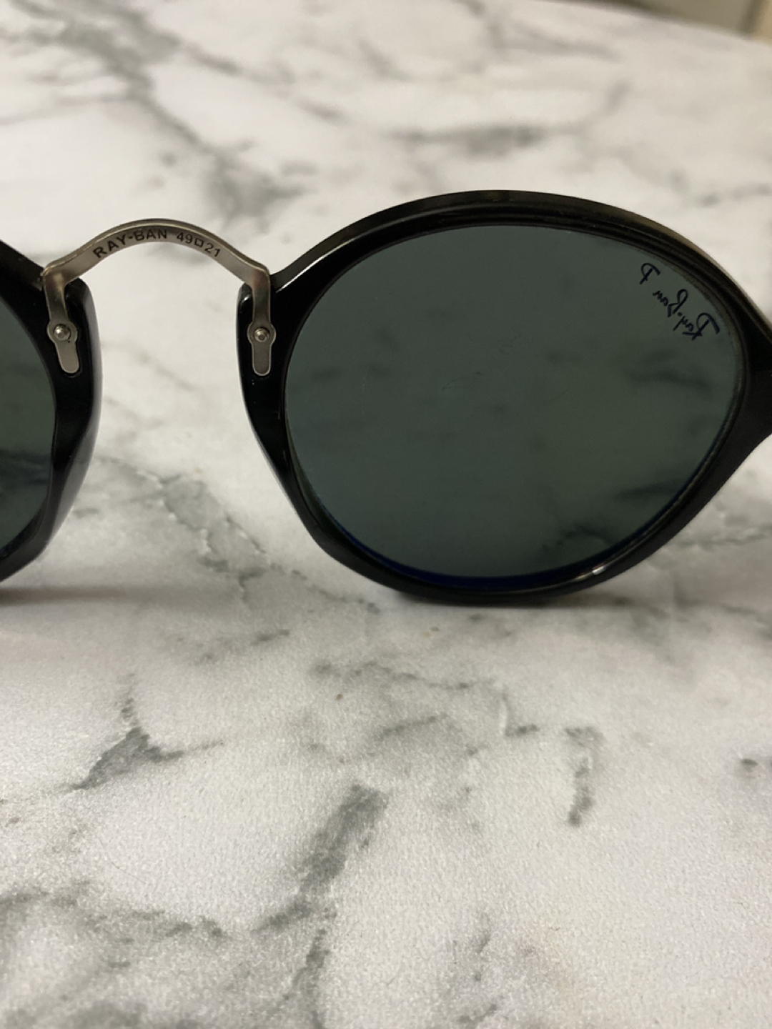 Ray Ban sunglasses image indicator(4)