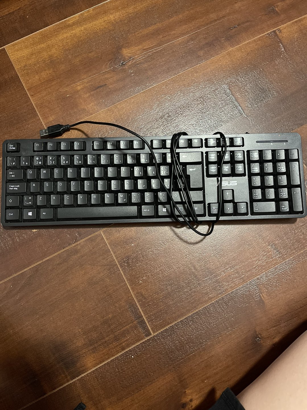 ASUS modern usb wired keyboard thumbnail