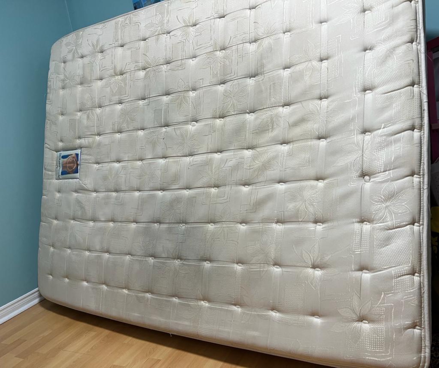 Queen mattress and Box