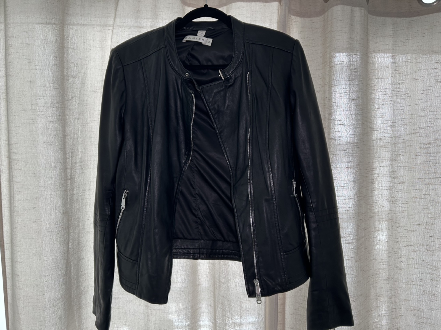 Danier Women Moto Leather Jacket MED - photo 3
