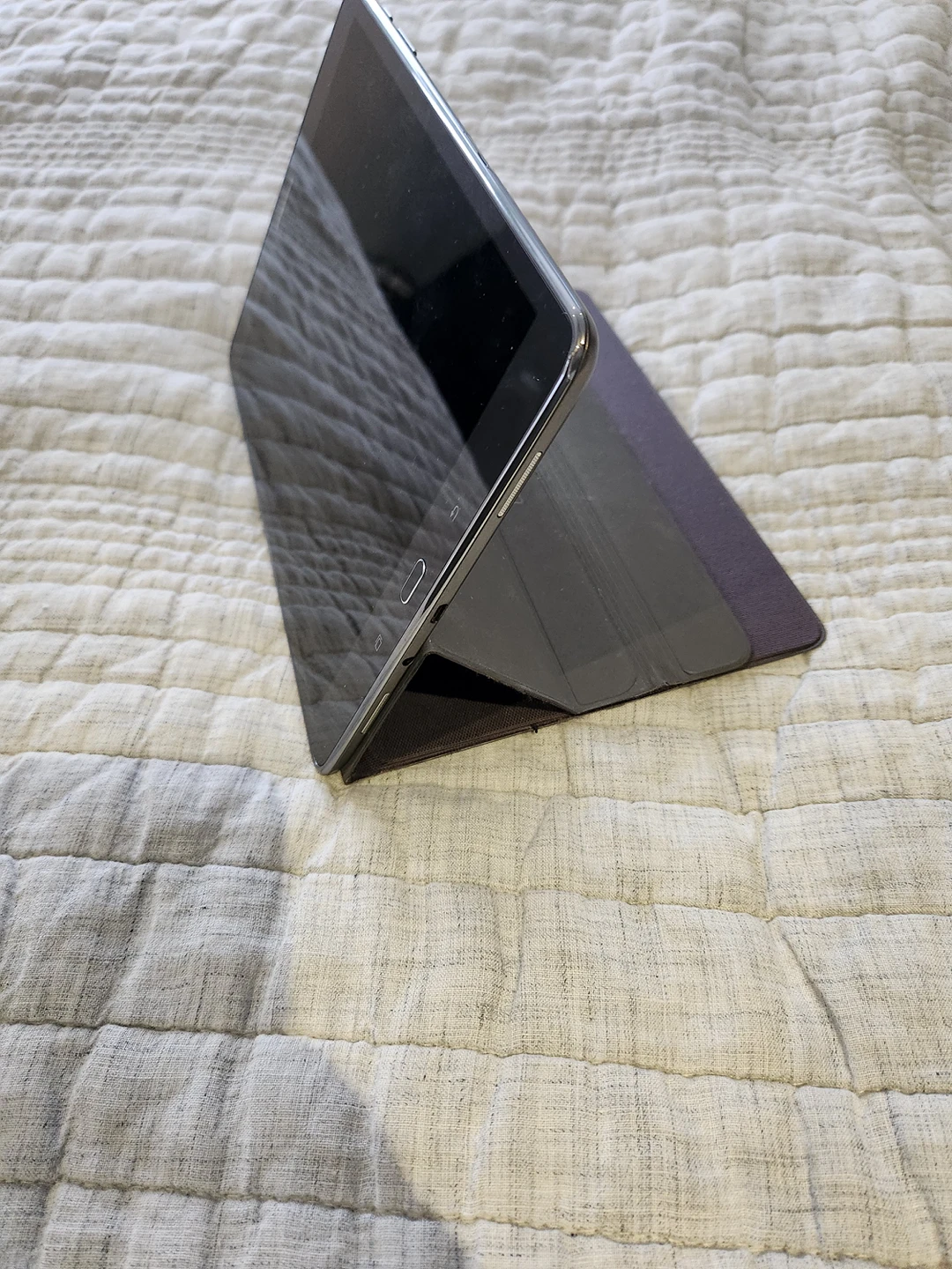 Samsung Galaxy Tab A w Smart Pen (9.7 inch screen) image indicator(2)