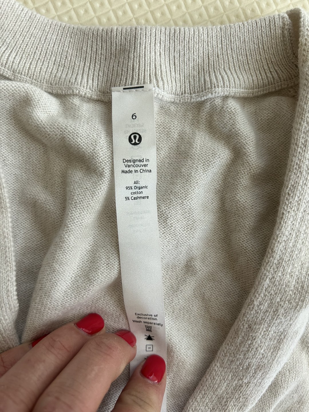 Lululemon Crossover ribbed waist sweater image indicator(4)
