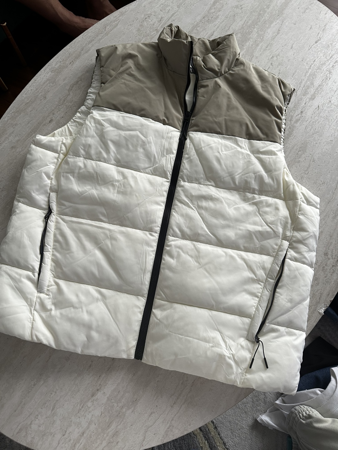 Zara vest man thumbnail