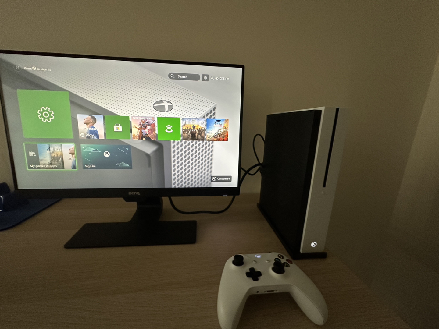 Xbox One S 1TB - mint condition - photo 5