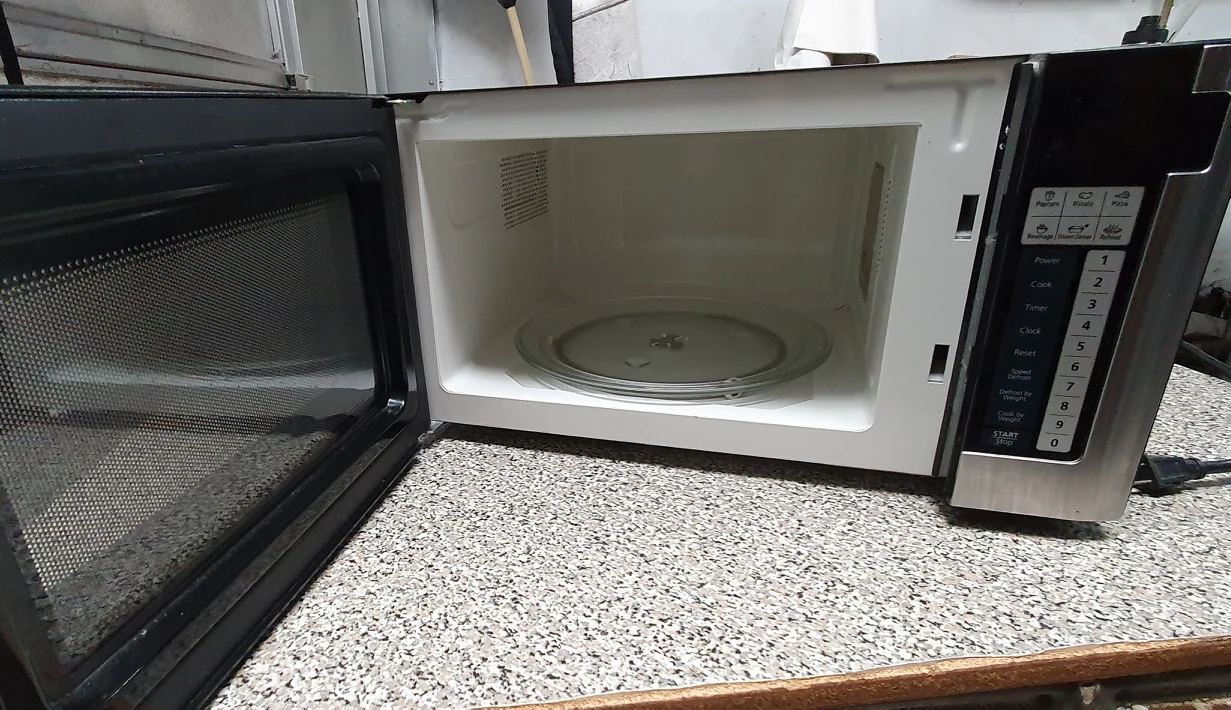 MICROWAVE 1500W - photo 3