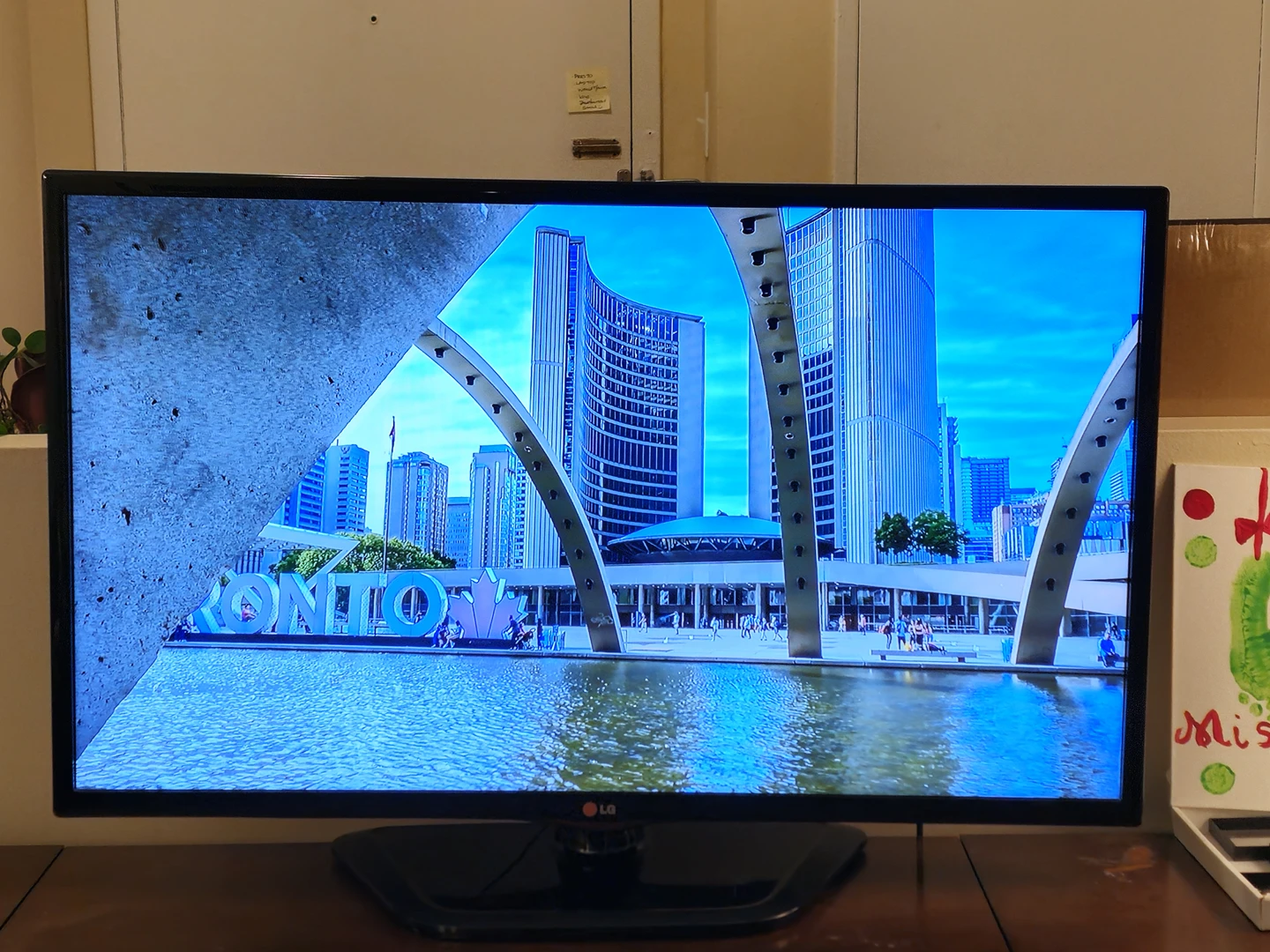 LG 39'' LED TV | 1080p - photo 3