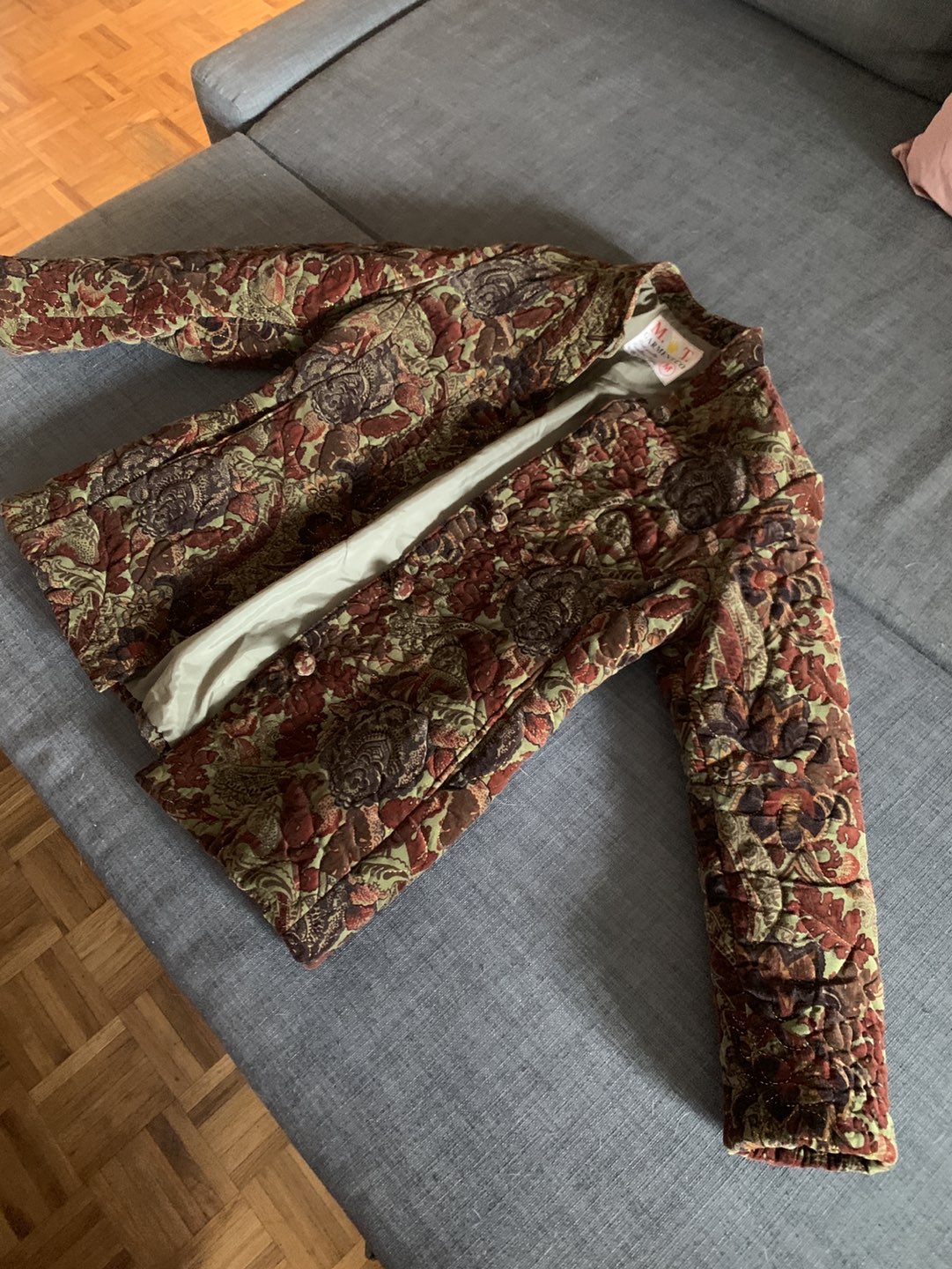 Quilted spring jacket thumbnail