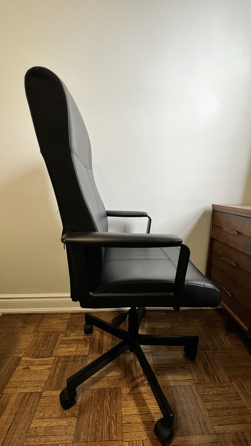 Ikea Swivel Chair, Like New! - photo 4