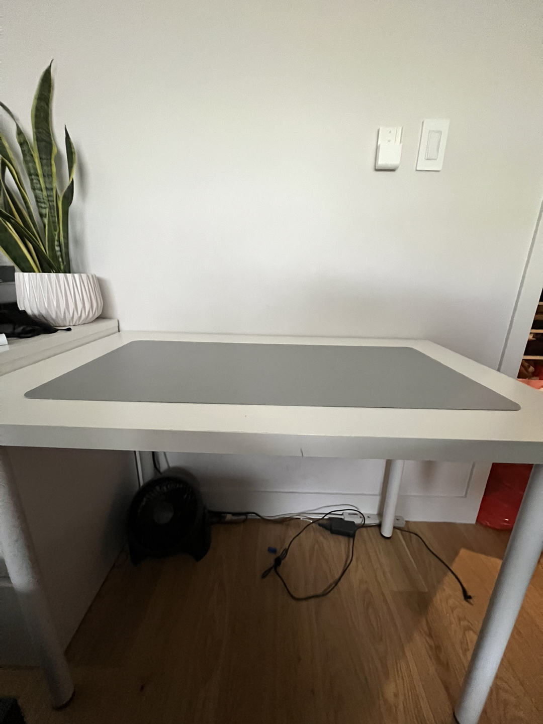 IKEA Desk - photo 3