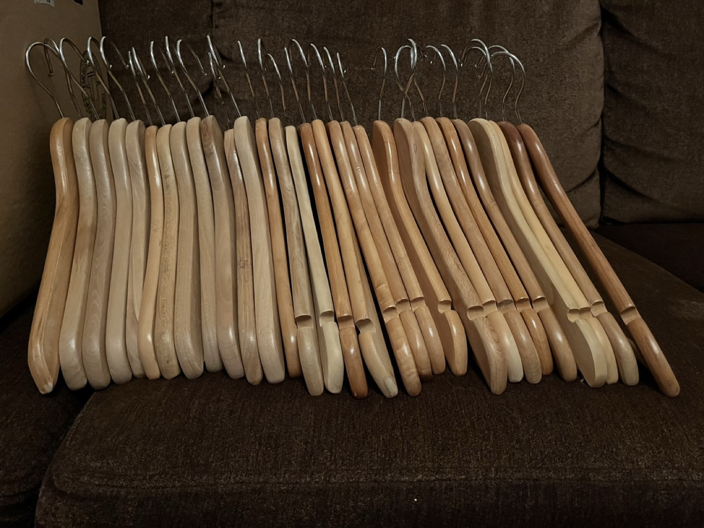 Light wood hangers x30 thumbnail
