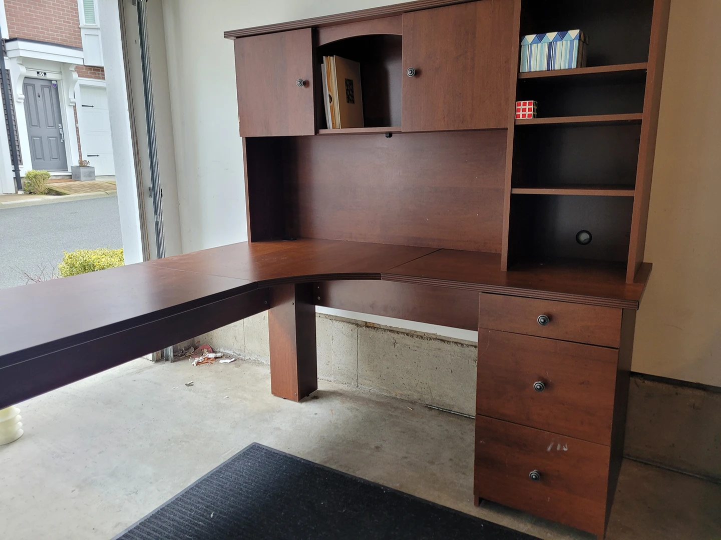corner office desk