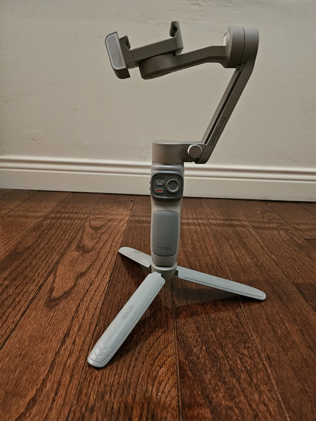 3-Axis Gimbal Stabilize Zhiyun Q3 Combo thumbnail