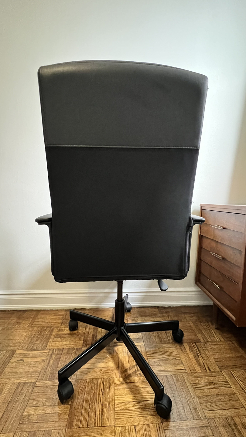 Ikea Swivel Chair, Like New! - photo 3