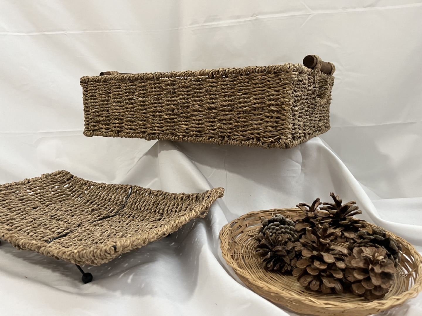 3 Jute Woven Trays with stand/Wooden handle