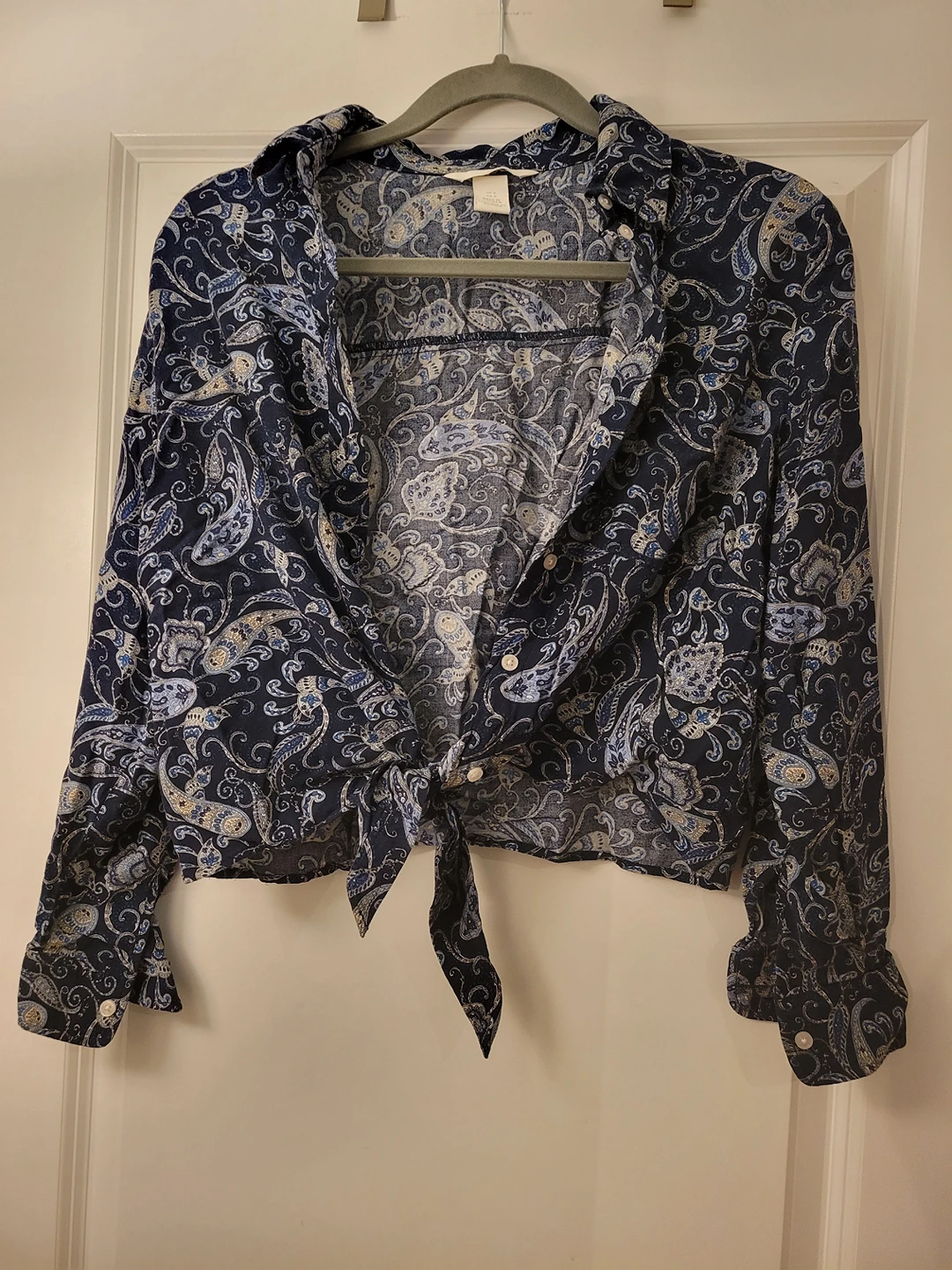 H&M top thumbnail