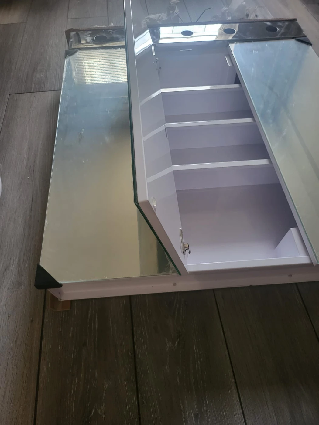 'medicine cabinet - photo 3