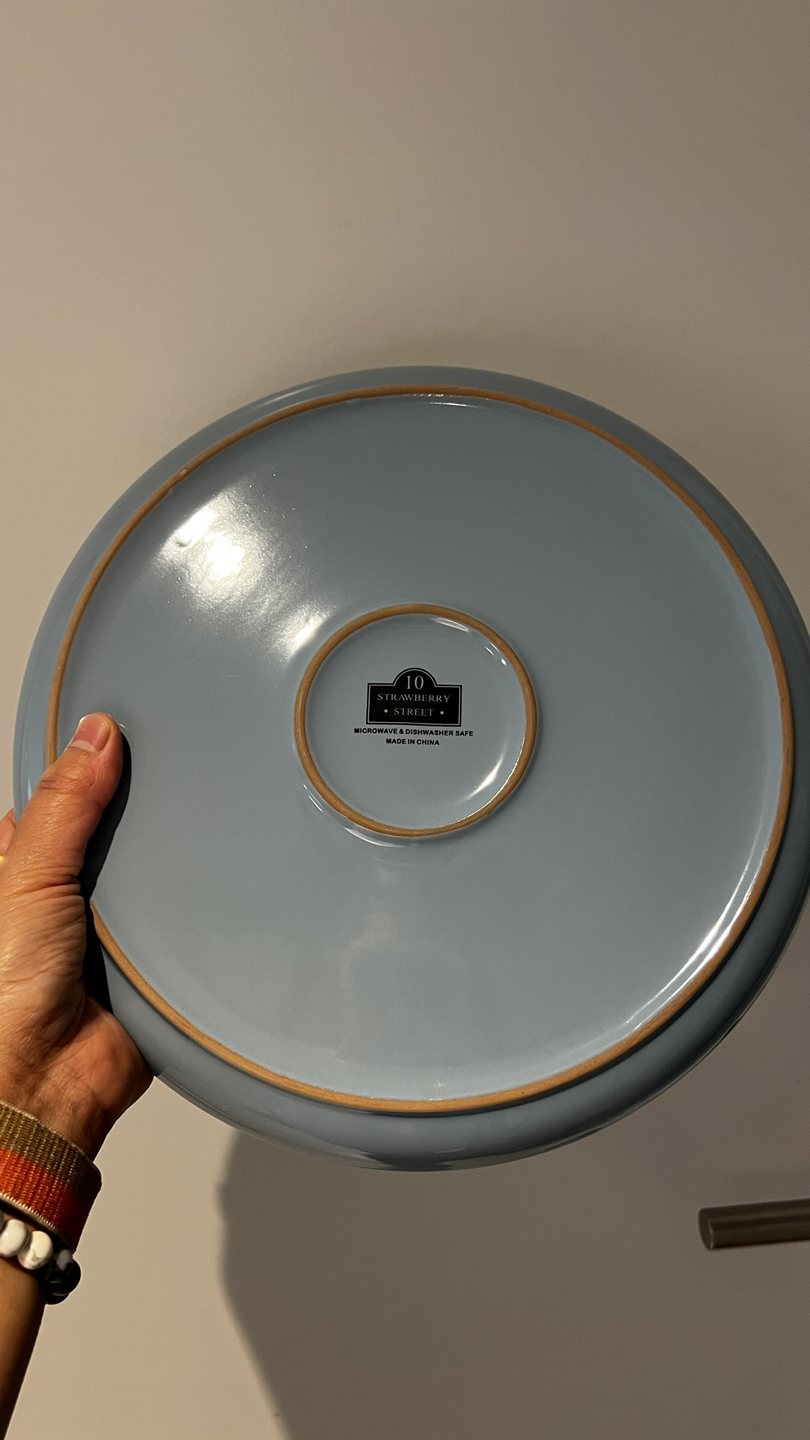 🍽️ Four 10.5” Dinner Plates and four 6.25” 24oz Cereal Bowls image indicator(2)