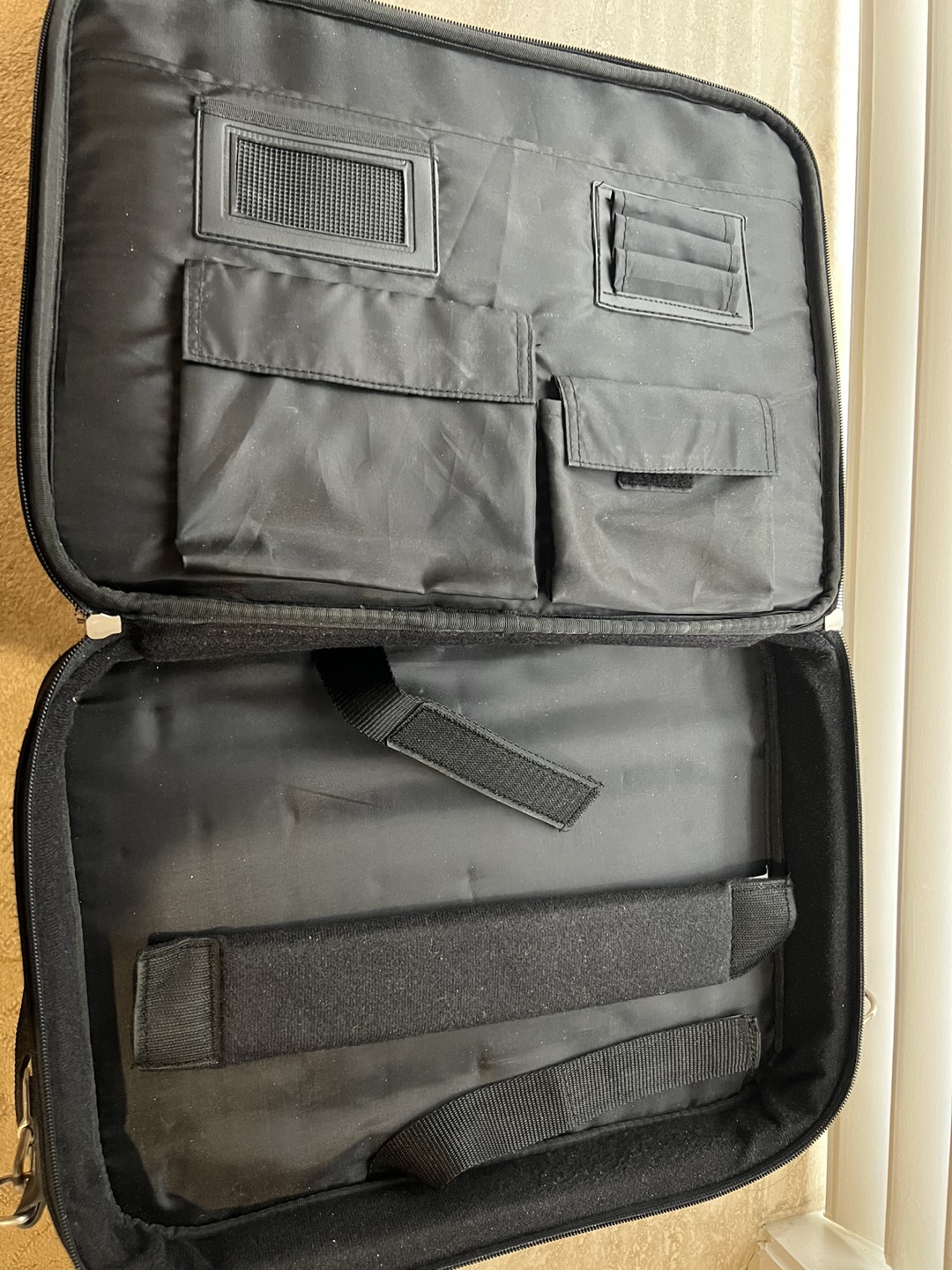 Laptop Case image indicator(2)