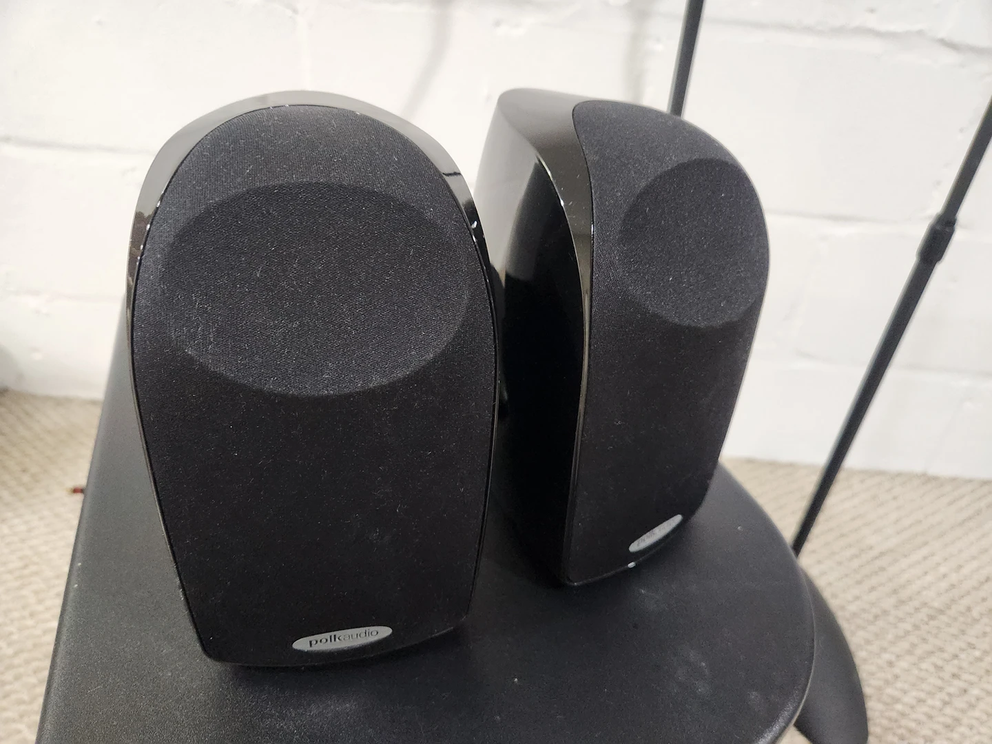 Speakers and subwoofer - photo 2