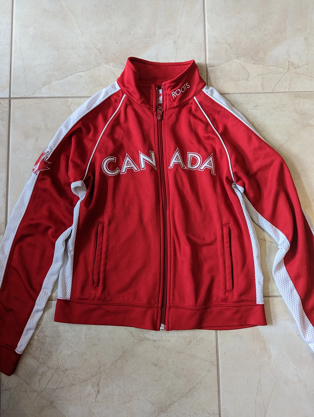 ROOTS Team Canada 2004 Olympics Jacket size M WOMENS image indicator(2)