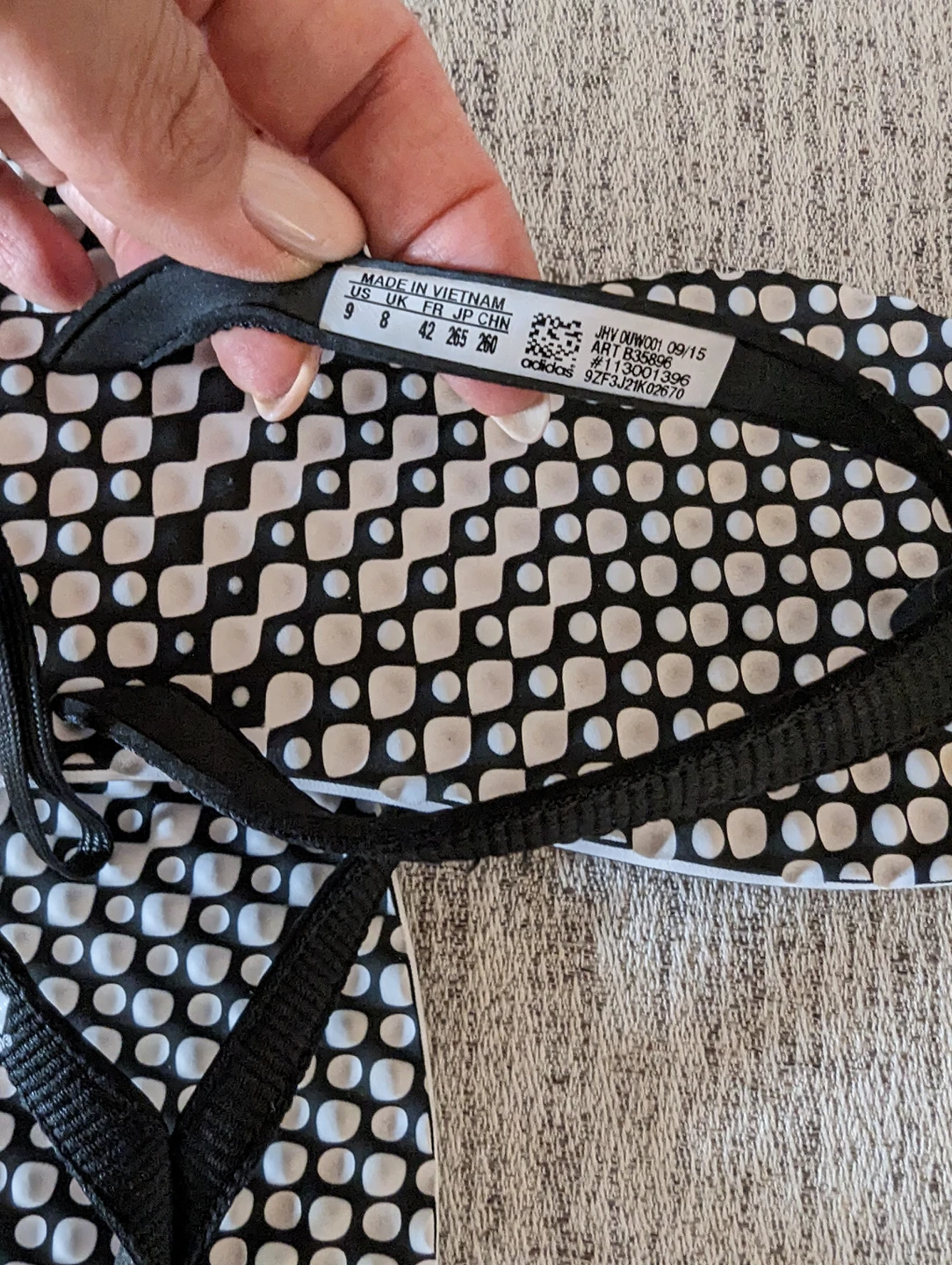 Adidas Eezay dots flip flops - photo 3
