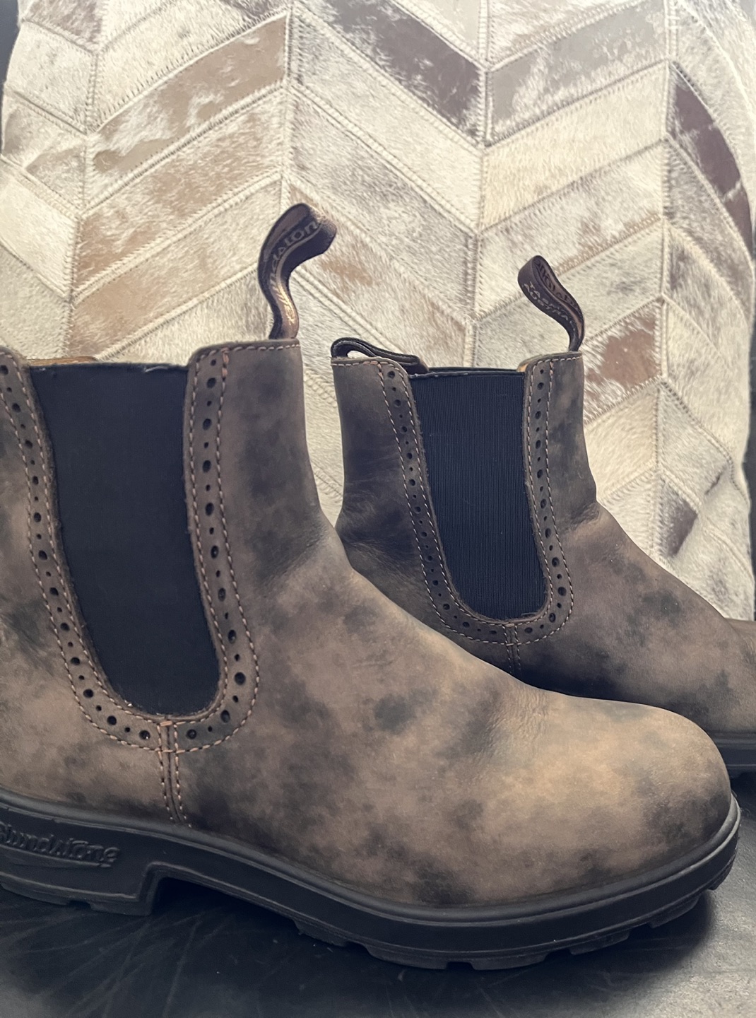 Blundstones #1351 Women's Hi Top  4 1/2 AUS thumbnail