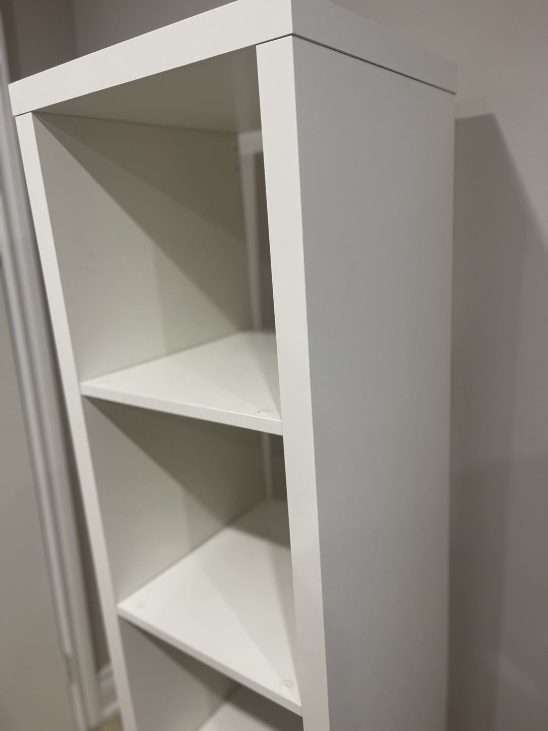 Like new Ikea Kallax Bookshelf! Moving sale - photo 4