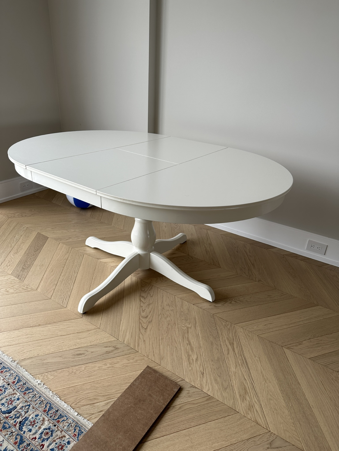 Extendable dining table image indicator(3)