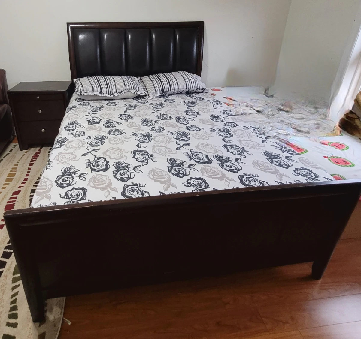 Queen bedroom set