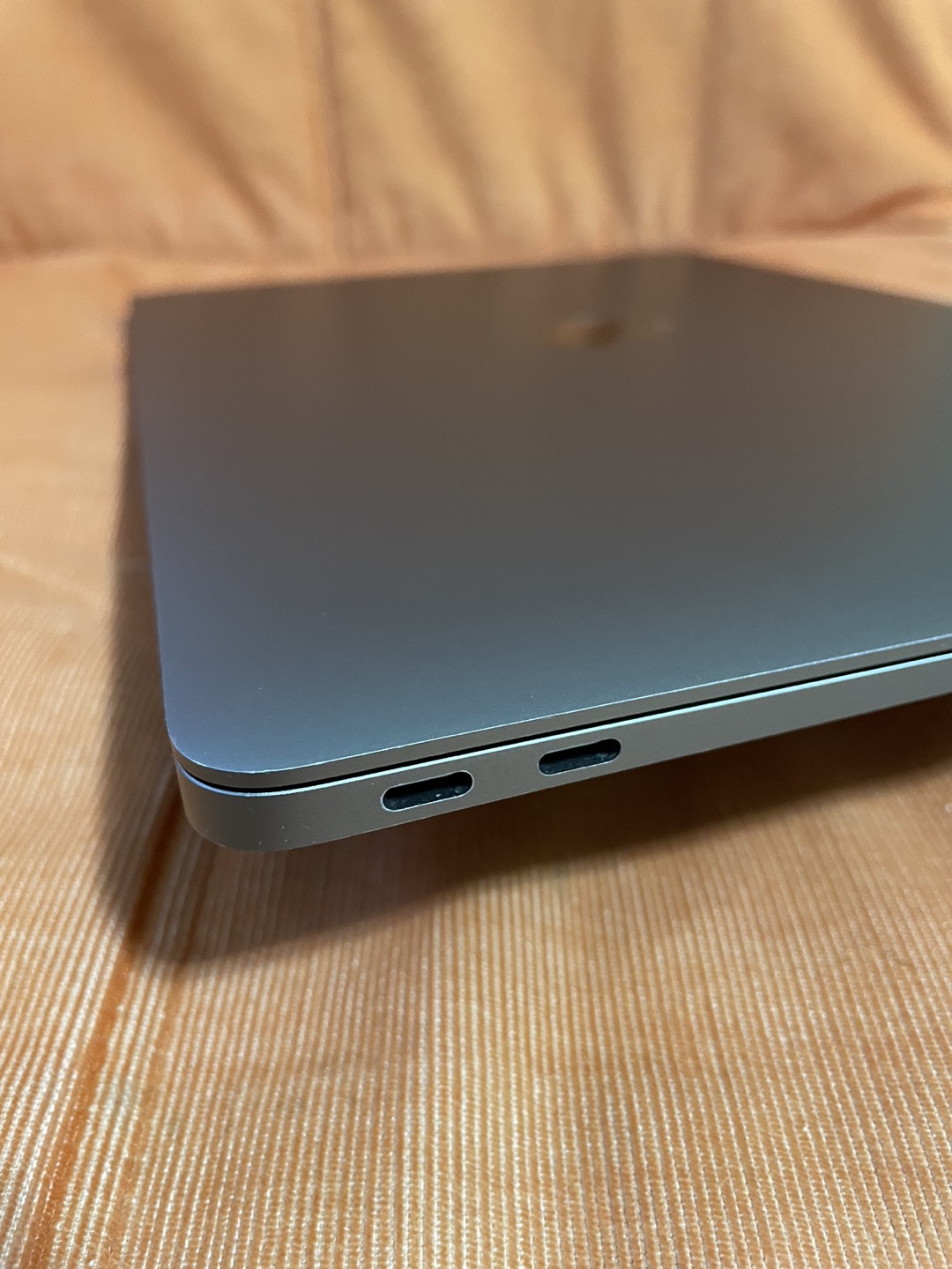 MacBook Air 2019, i5, 13-inch image indicator(8)