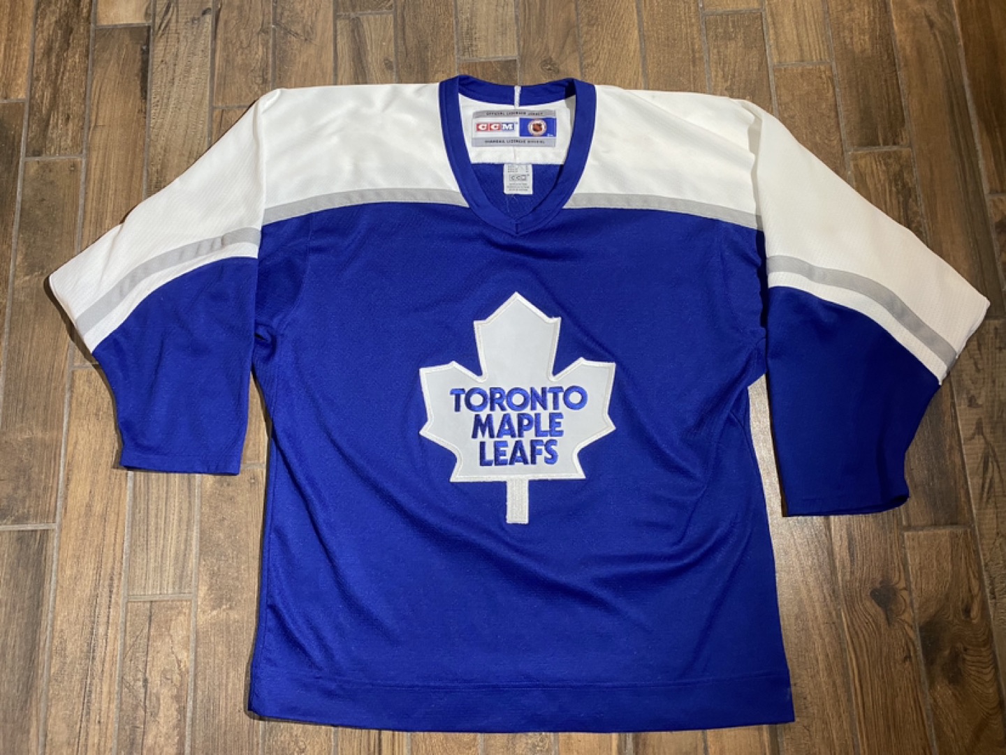 Vintage Toronto Maple Leafs CCM Stitched Jersey Mens M image indicator(2)