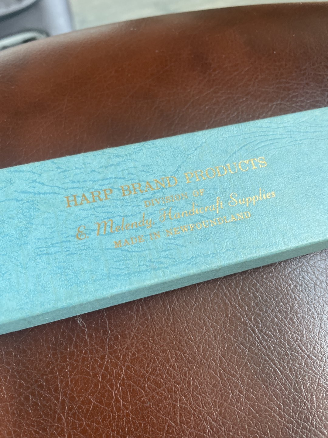 Unique - women’s bracelet and brooch with seal fur buttons image indicator(3)