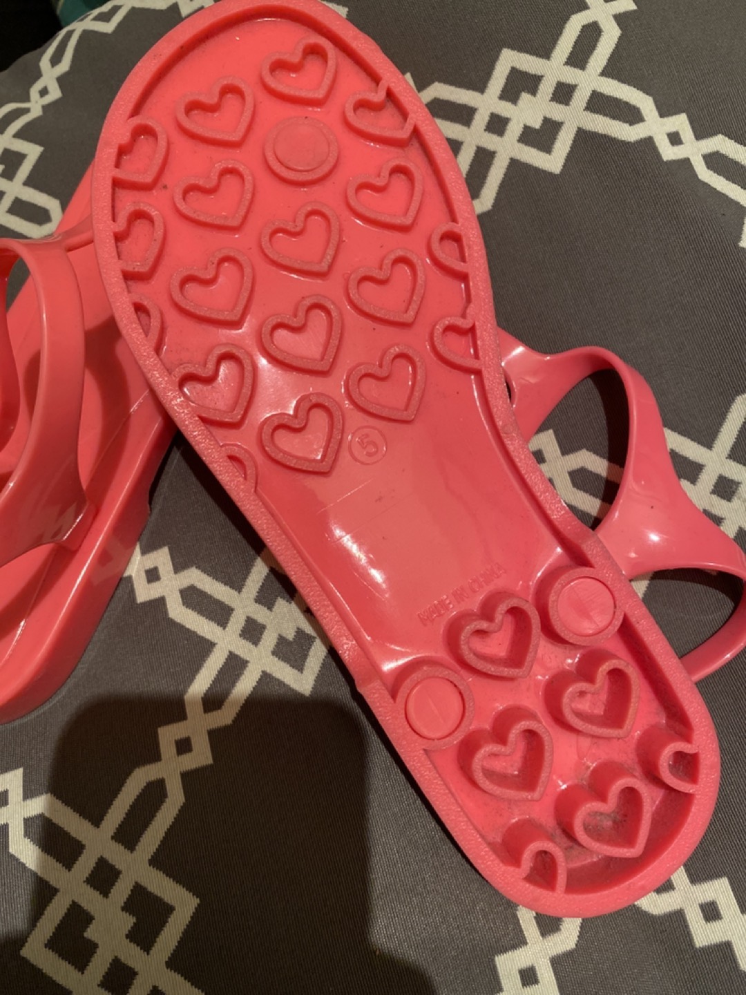 Old Navy T strap jelly sandals - size 5 image indicator(3)
