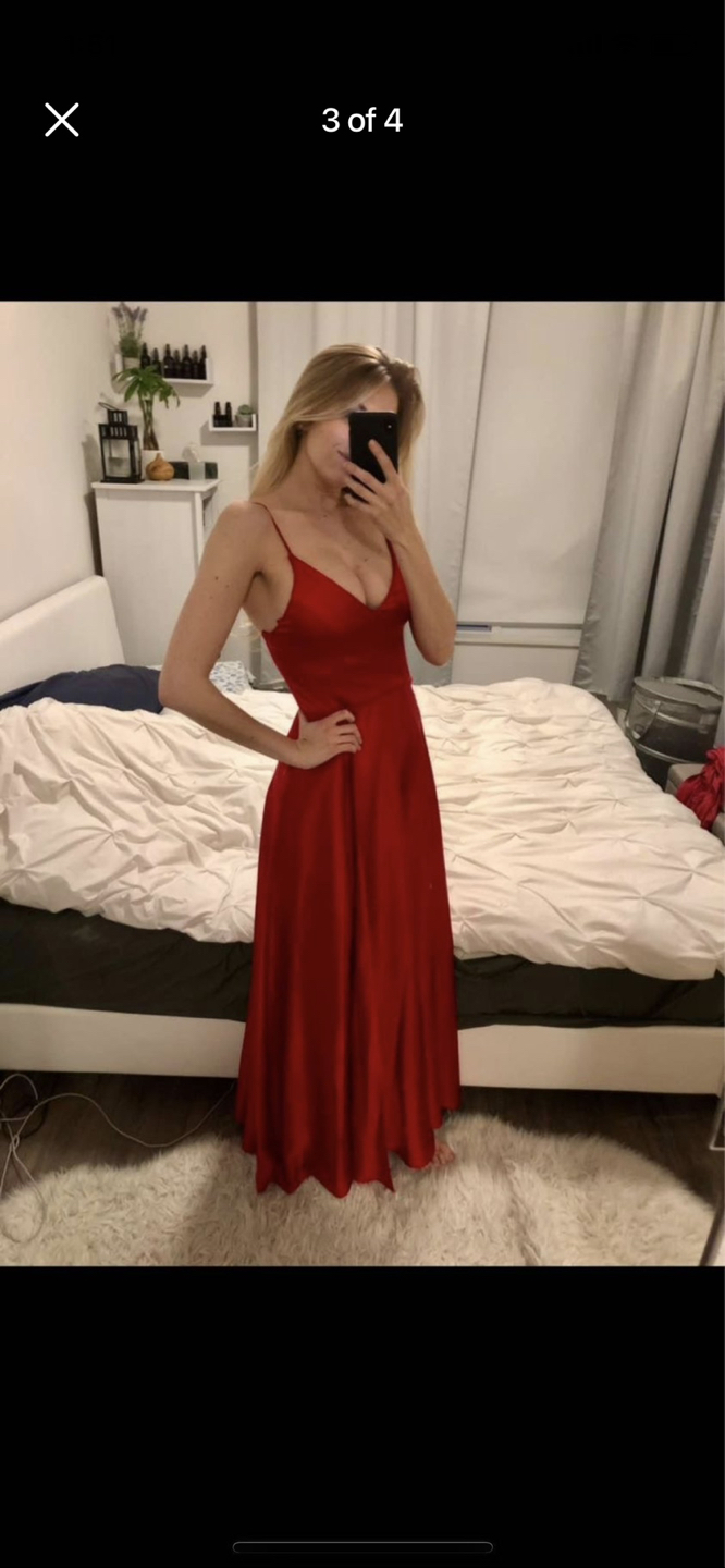 V neck strappy fit and flare gown image indicator(3)