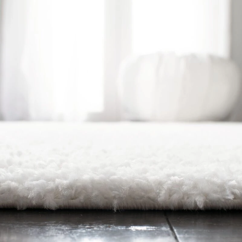 Round 3' White Shag Rug - photo 3