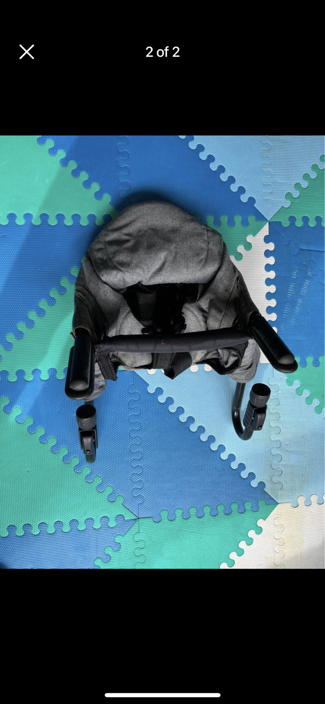 Guzzie and Guss Child Seat thumbnail