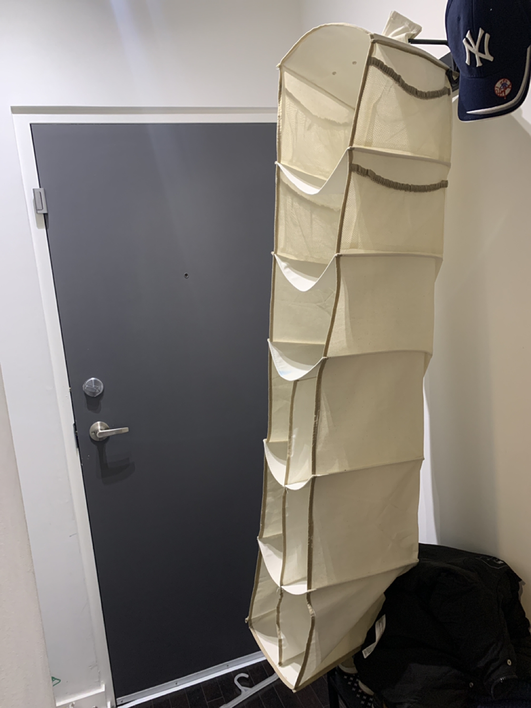 Hanging shoe rack image indicator(2)