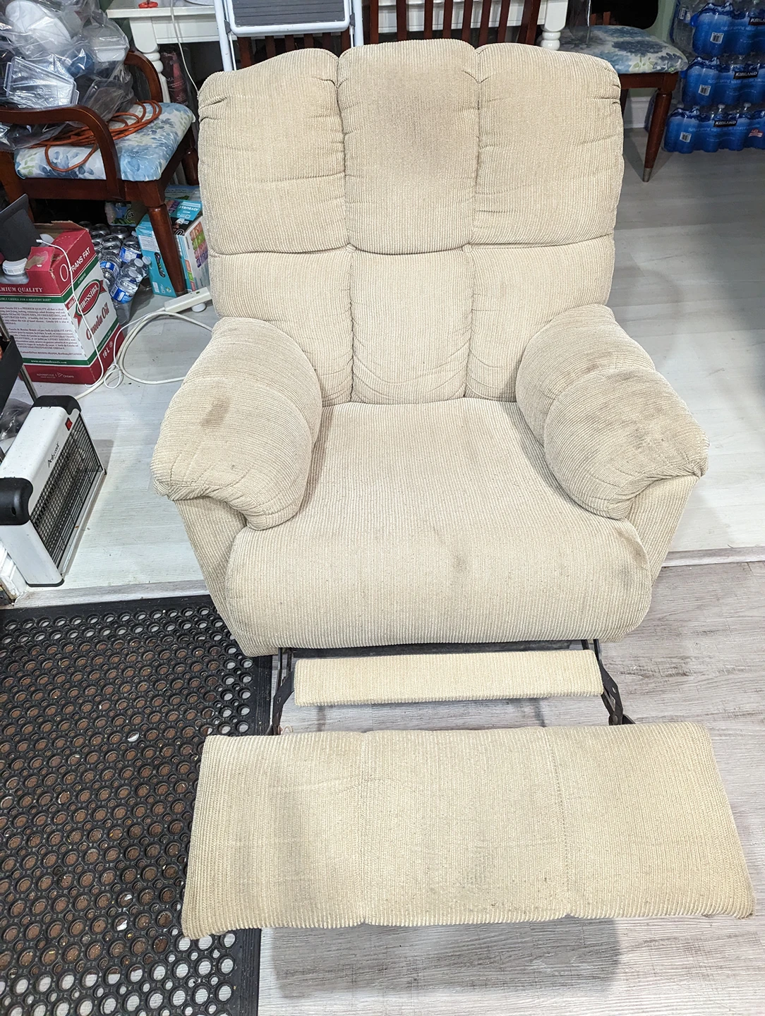 Used recliner - photo 2