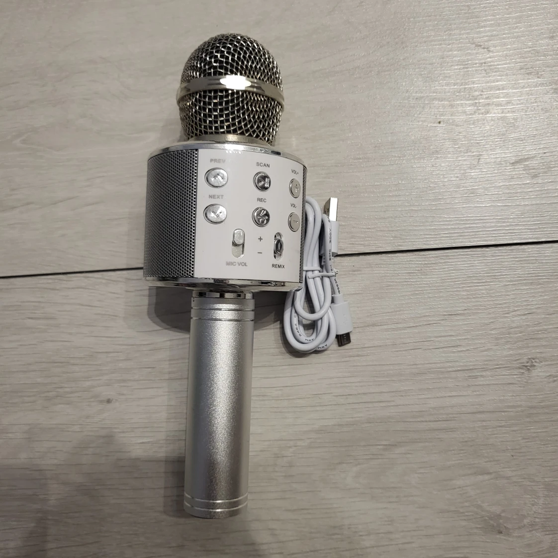 Bluetooth Kareoke Mic thumbnail